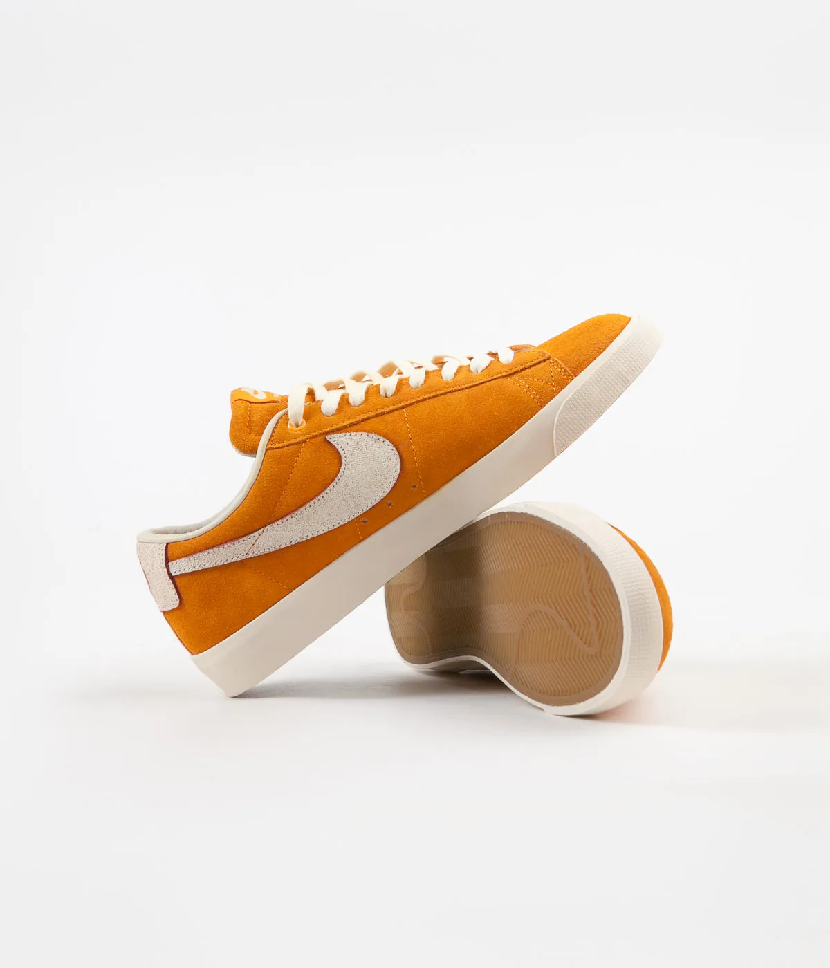 Nike SB 'Bruised Peach' Blazer Low GT Shoes - Circuit Orange / Natural - Team Red
